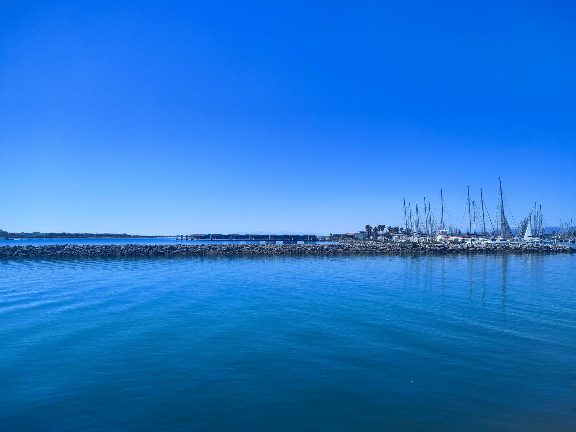 Gruissan, Studio Cabine, Au Calme Vue Degagee Sur Marina Bagian luar foto