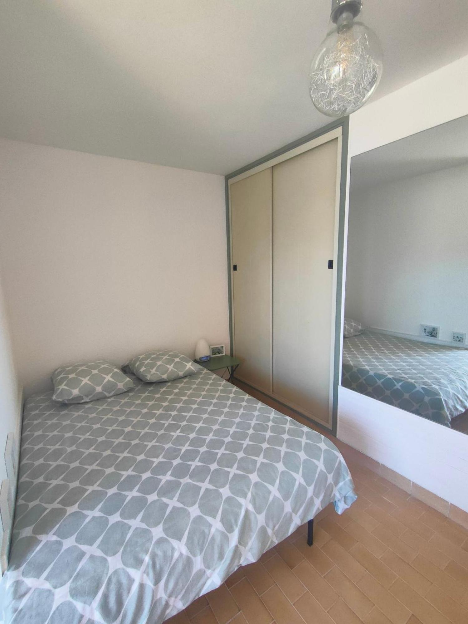 Gruissan, Studio Cabine, Au Calme Vue Degagee Sur Marina Bagian luar foto